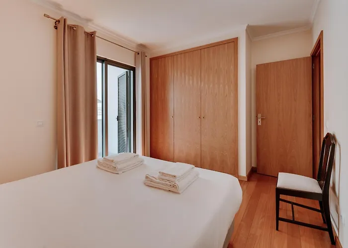 Monumental Lidoview *